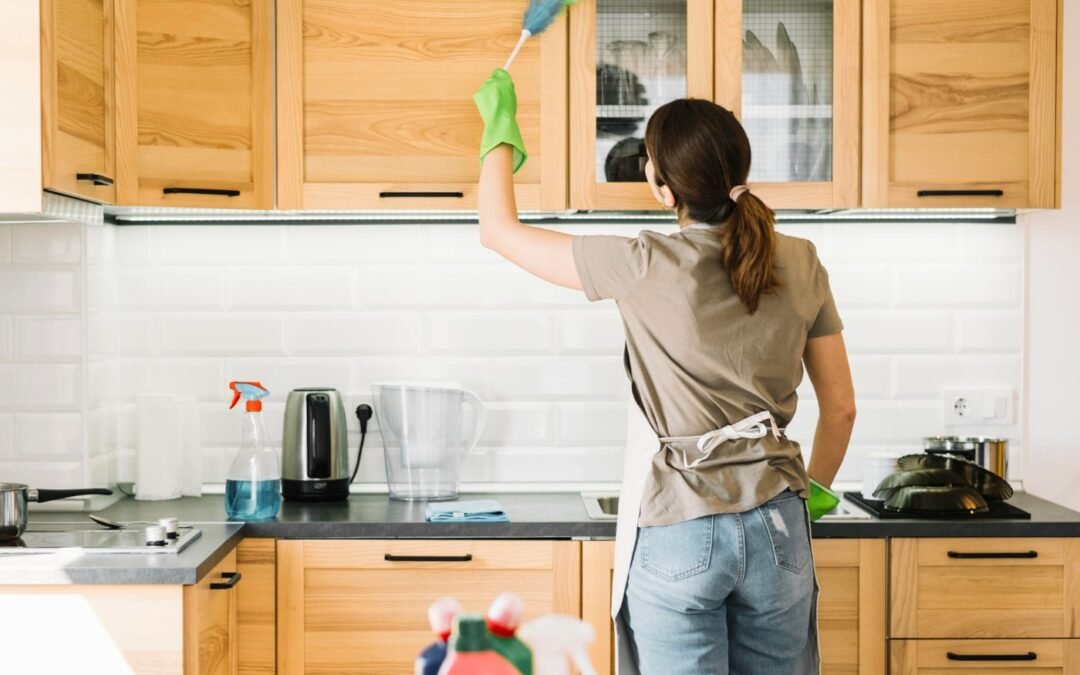 Comment nettoyer et entretenir sa maison efficacement (guide complet)