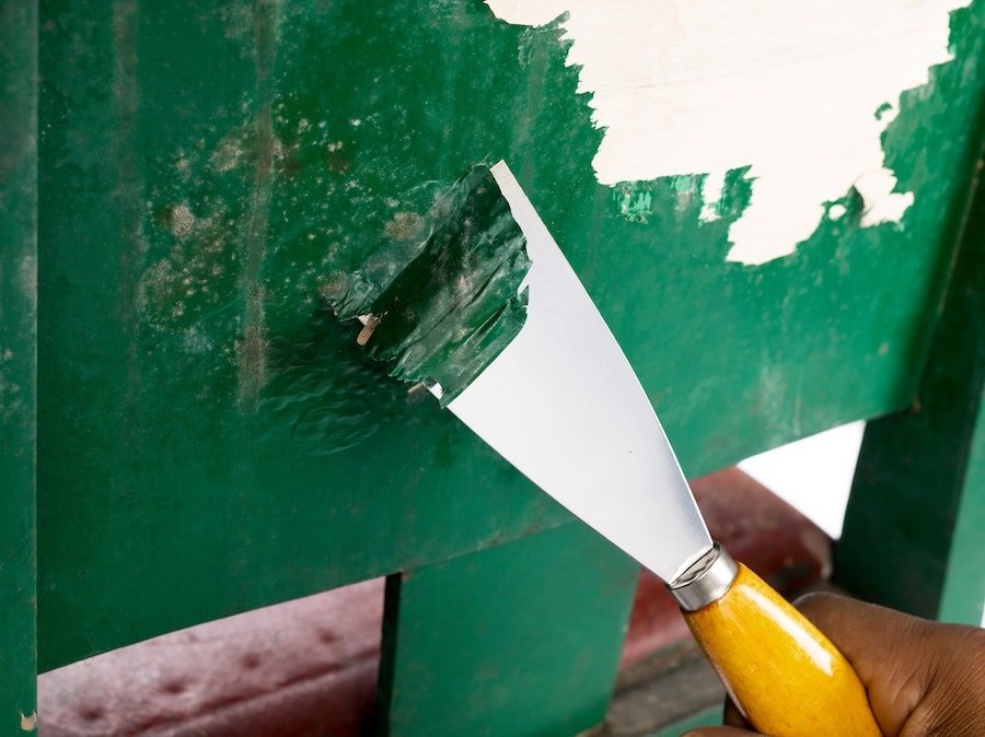 découvrez des méthodes efficaces pour enlever les traces de peinture sur parquet ou carrelage sans abîmer vos surfaces. astuces simples et conseils pratiques.